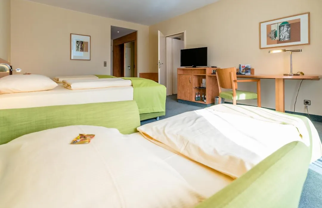 Schlosspark Hotel-1